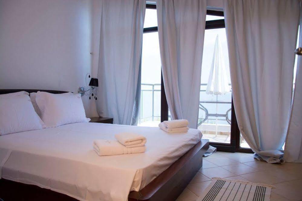 Paressa Villas Néa Fókaia Εξωτερικό φωτογραφία